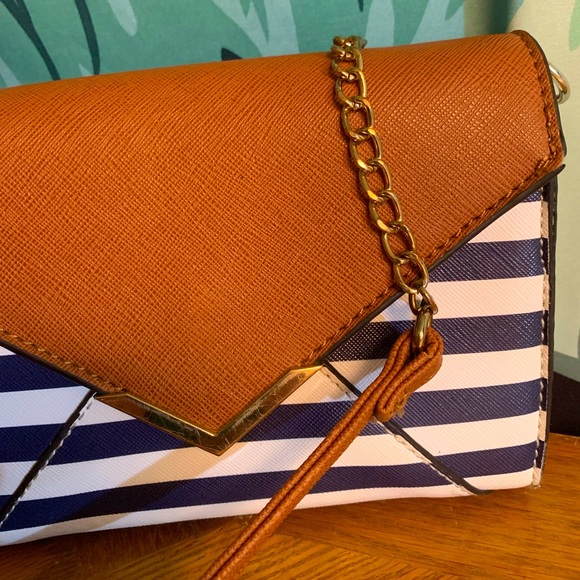 Call it Spring crossbody bag - Picture 1 of 11